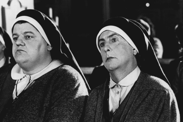 Robbie Coltrane and Eric Idle in Nuns on the Run.